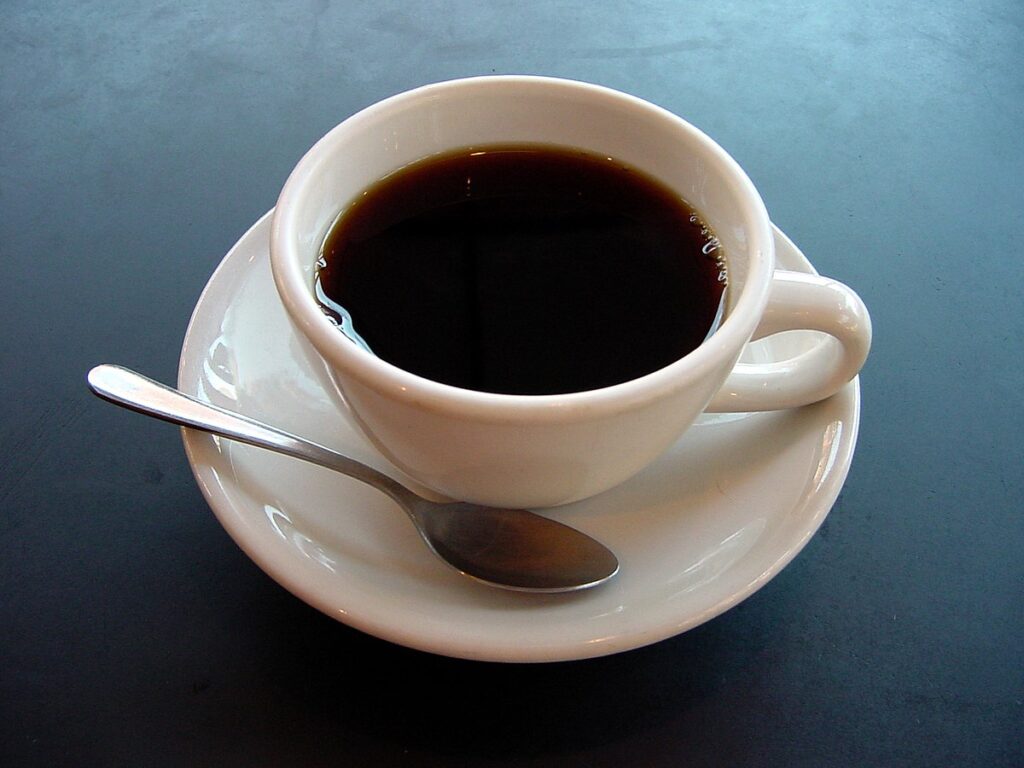 A_small_cup_of_coffee-1-1024x768 O Consumo Excessivo de Café Pode Causar Crises de Ansiedade? Entenda os Impactos e Formas de Prevenção