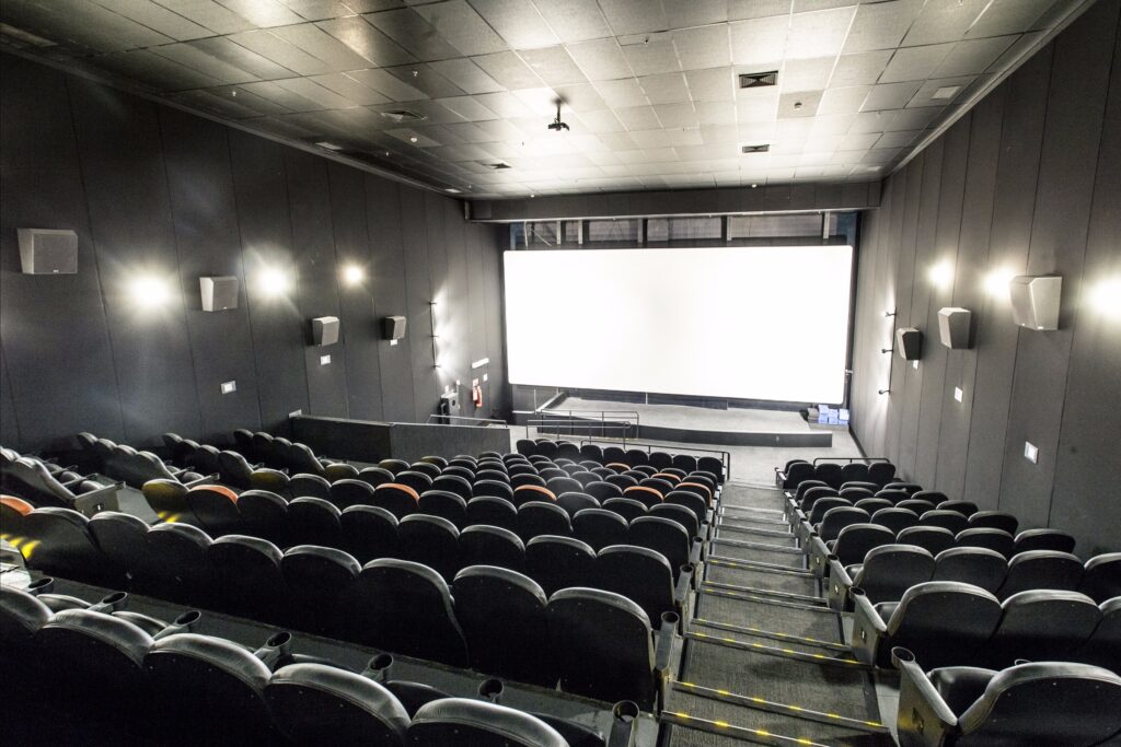 148972426658cb636a044f3_1489724266_3x2_rt-1024x683 A Cultura de Ir ao Cinema Está no Fim? Uma Análise do Declínio e das Novas Formas de Consumo Audiovisual