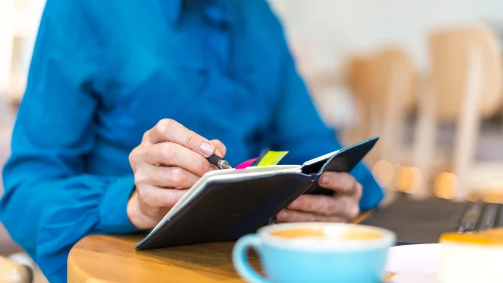 2148661166-1024x577 Como Usar o Journaling na Terapia Emocional para Melhorar a Saúde Mental