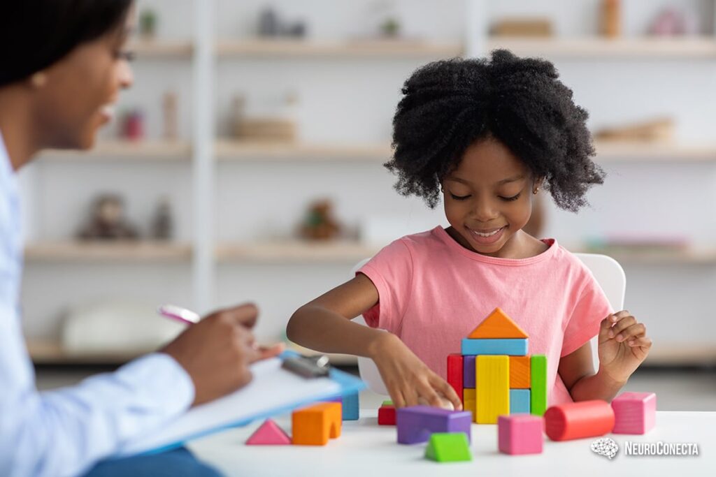 Como-aplicar-a-terapia-ABA-2-1024x683 Como a Terapia ABA Funciona e Quais São Seus Benefícios para o Autismo