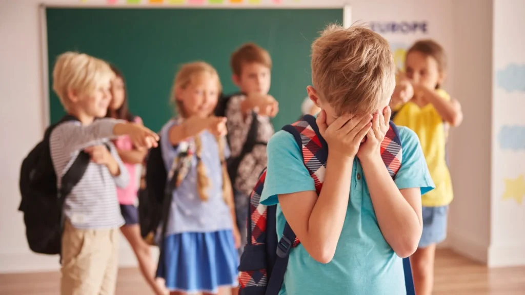 violencia-contra-crianca-em-escola-e1634724141474-1024x576 Bullying Escolar: Estratégias Psicológicas de Prevenção e Intervenção Eficazes